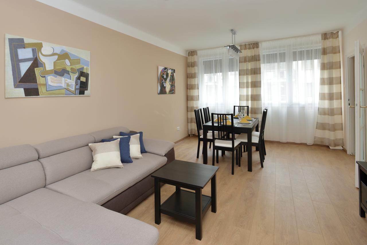 Deak Apartment Budapest Exteriör bild